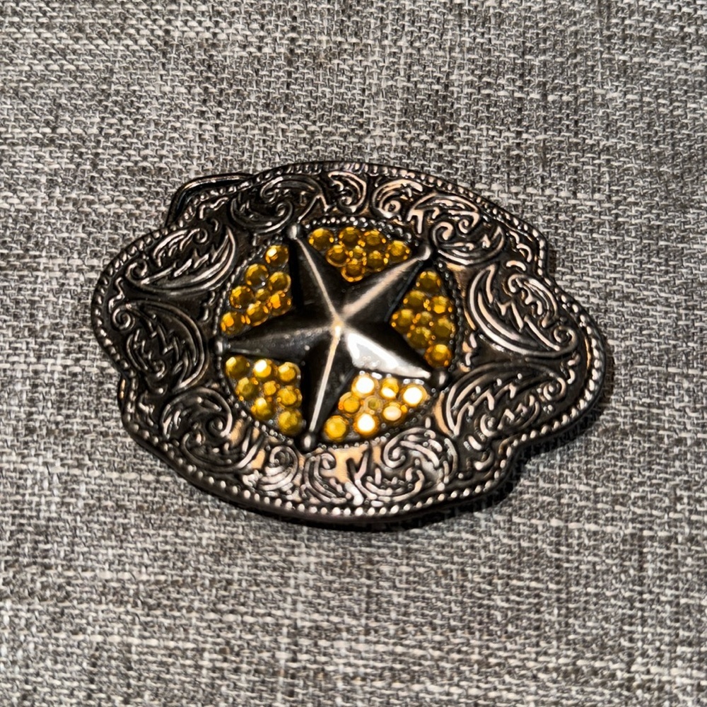 Rhinestone Accented Texas Star Surrounded By Flower Swirl Western Belt B…